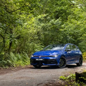 VW Golf R MK8/MK8.5 – 80 mm sistemas sin válvulas con salidas Cerakote (sistema de competición – máxima intensidad de sonido)