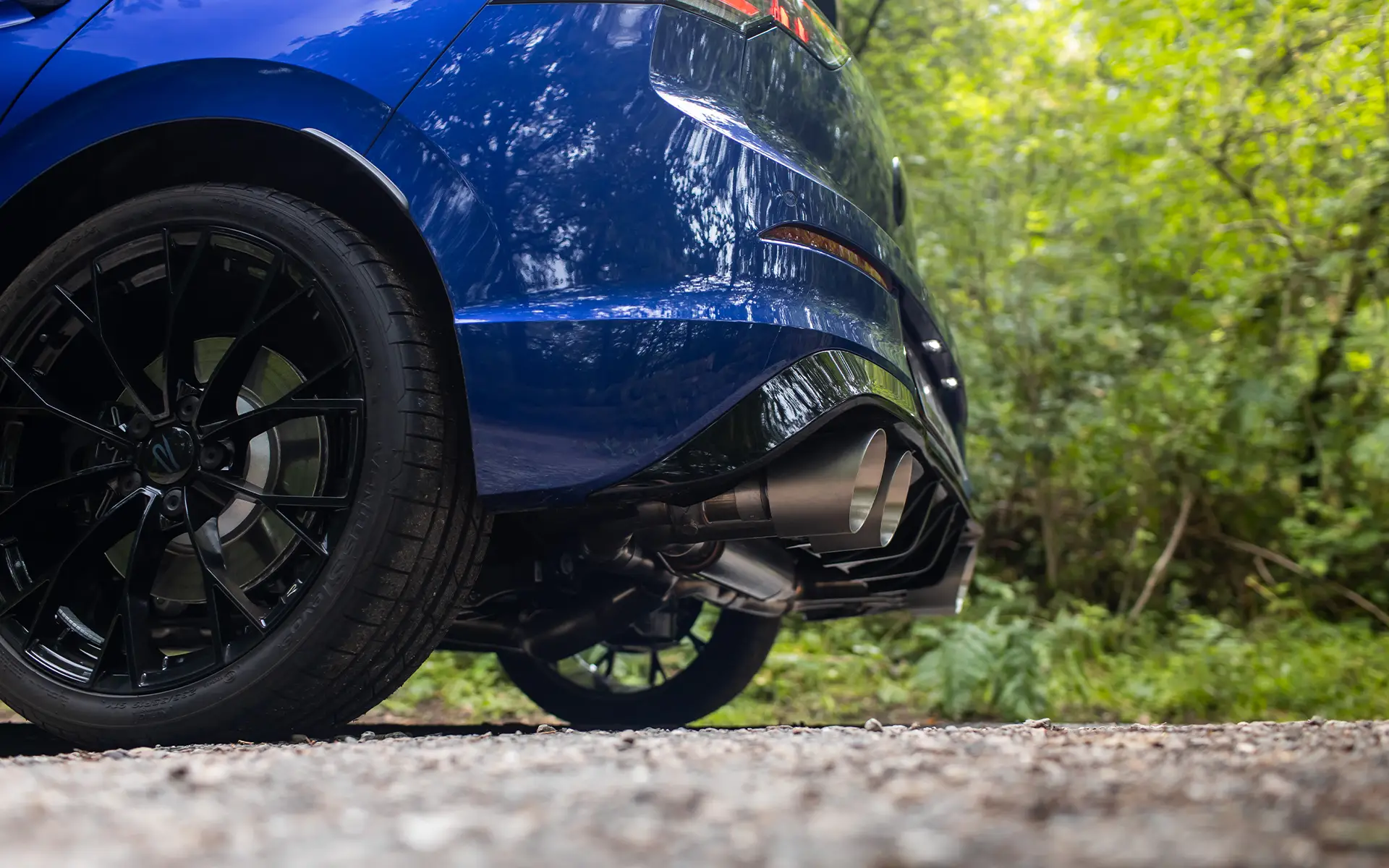 VW Golf R MK8/MK8.5 – 80 mm sistemas sin válvulas con salidas de titanio (sistema de competición – máxima intensidad de sonido)