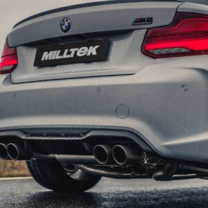 BMW F87 M2 Comp – de igual longitud escape desde OPF/GPF (máxima intensidad de sonido) con salidas cuádruples Jet-90 de fibra de carbono