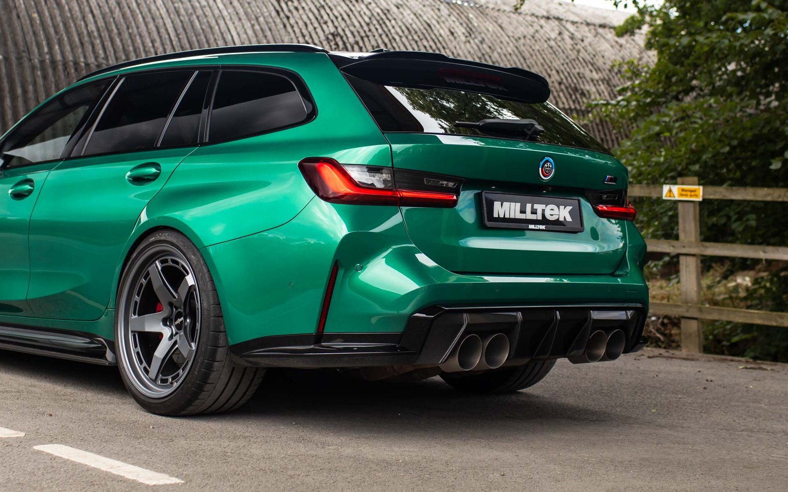 BMW G8X M3/M4 – escape desde OPF/GPF con supresor del resonador central sistema con salidas GT-115 de titanio cepillado
