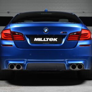 BMW M5 F10 – escape cat-back con salidas pulidas