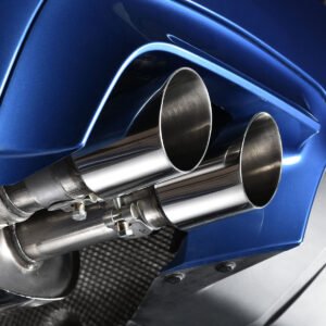 BMW M5 F10 – escape cat-back con salidas pulidas