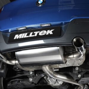 BMW F20/F21 M135i (sin xDrive) – escape cat-back con competición silencioso trasero y salidas pulidas