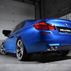 BMW M5 F10 – escape cat-back con salidas de titanio