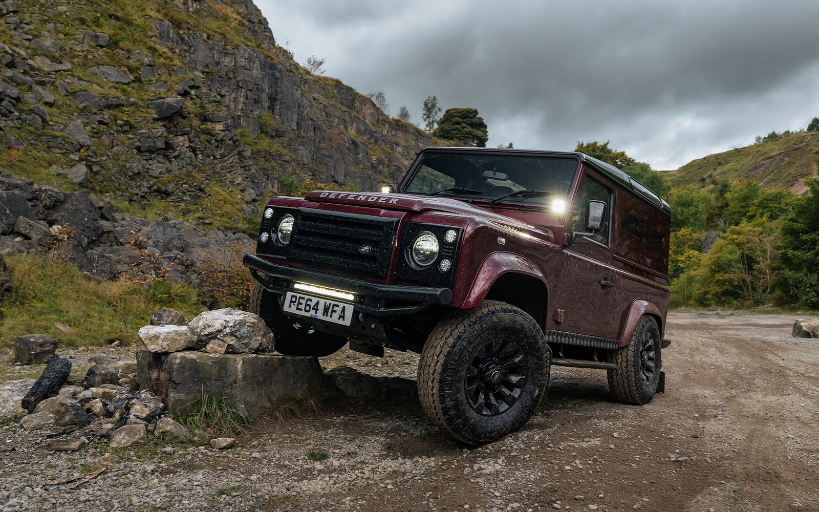 Land Rover Defender L316 (1986–2016) – Paragolpes delantero tubular