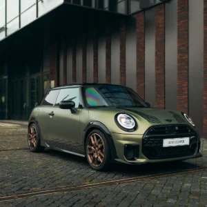 F66 Mini Cooper S escape desde OPF/GPF no resonado (sonido más intenso) incluye cubierta de difusor deportivo Milltek Design – con salidas de titanio cepillado