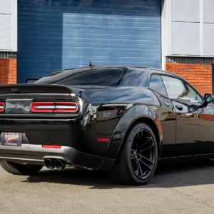 Dodge Challenger SRT Hellcat – escape desde el tubo delantero con activo ‘H’ sistema y salidas GT-100 negras Cerakote
