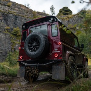 Land Rover Defender (1990–2016) – Pilotos traseros Glohh GL-2 con lente roja