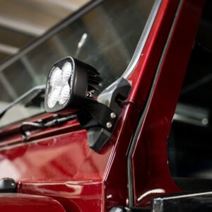 Land Rover Defender L316 (1986–2016) – Soportes para pilares del parabrisas