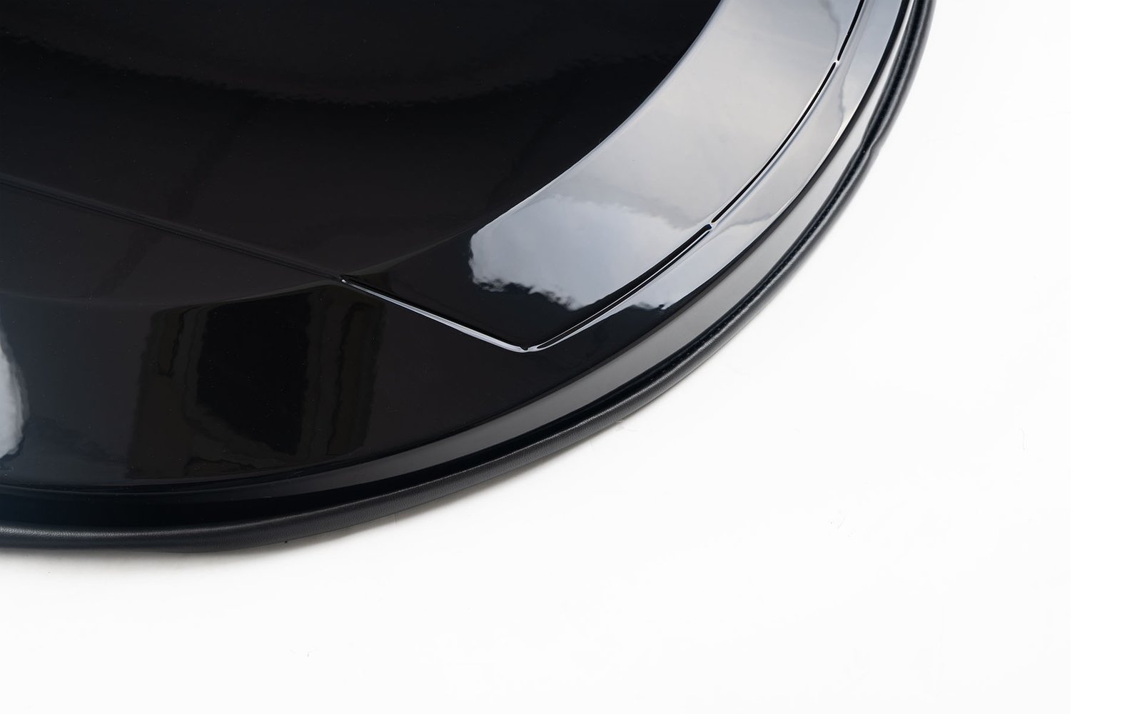 Cubierta de rueda de repuesto con logotipo Milltek en relieve – Negro brillo