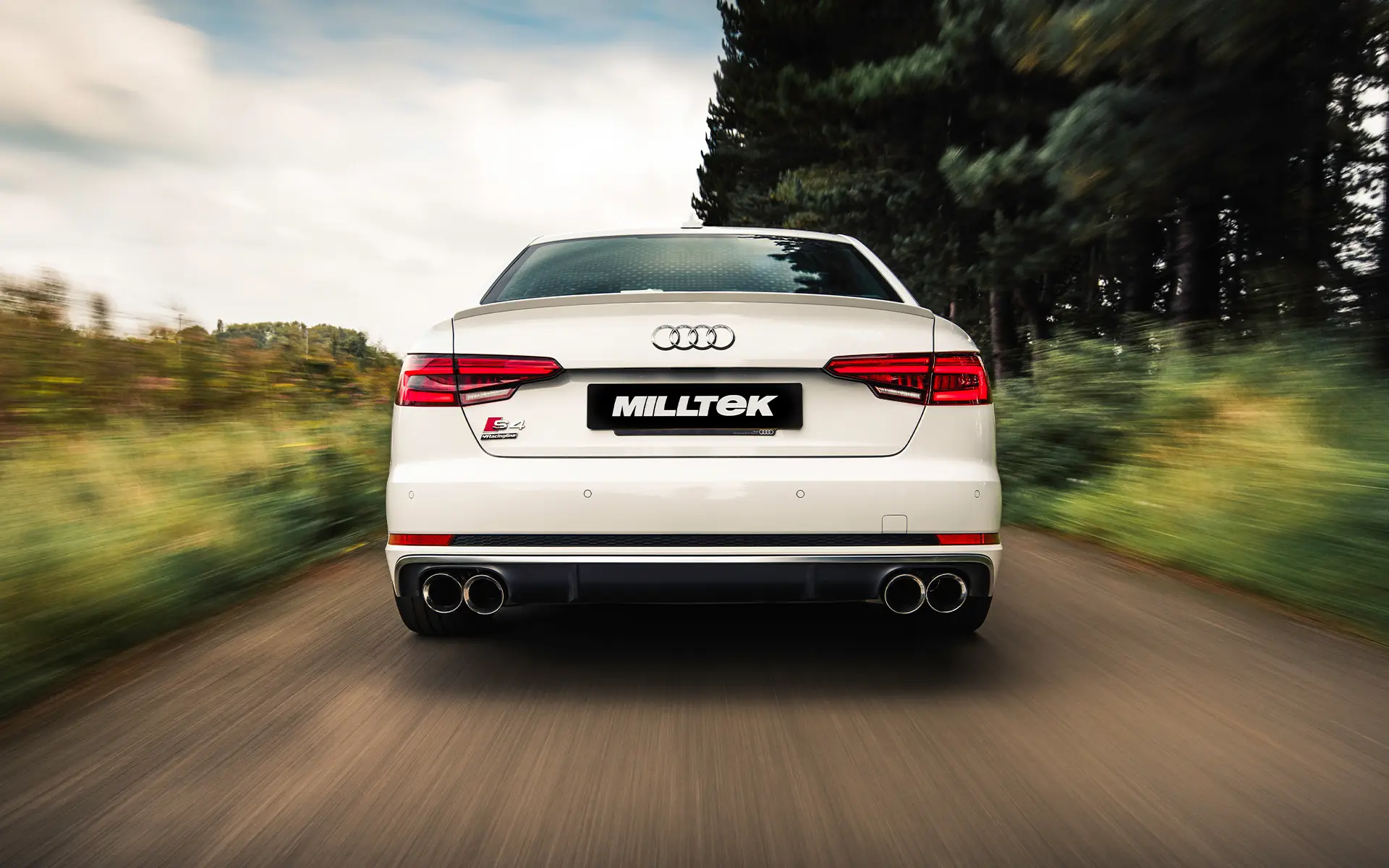 Audi S4/S5 B9 diferencial deportivo sin barras de refuerzo – Escape cat-back no resonado (sonido más intenso) con salidas cuádruples GT-100 pulidas