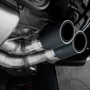 Land Rover Defender 90 3.0 I6 P400 – escape desde OPF/GPF no resonado (sonido más intenso) con salidas JET-90 de carbono