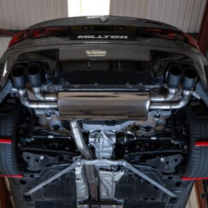 BMW M135i F70 – escape desde OPF/GPF con salidas negras Cerakote