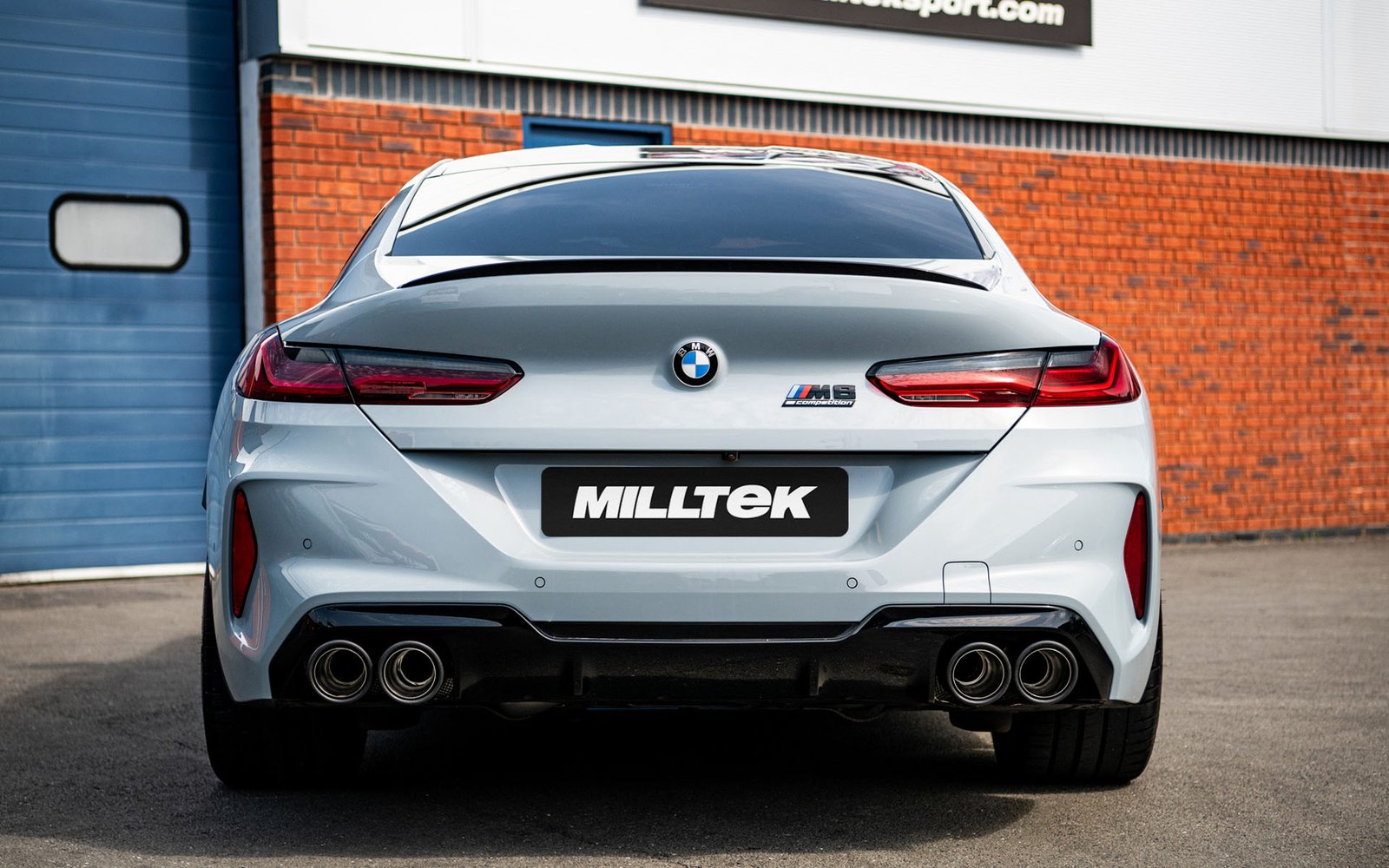 BMW M8 F91/92/93 (con GPF) – escape desde OPF/GPF con válvulas supresor del silencioso trasero y salidas JET-115 de carbono