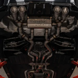 BMW G87 M2 – escape desde OPF/GPF con supresor del resonador central y salidas GT-115 negras Cerakote