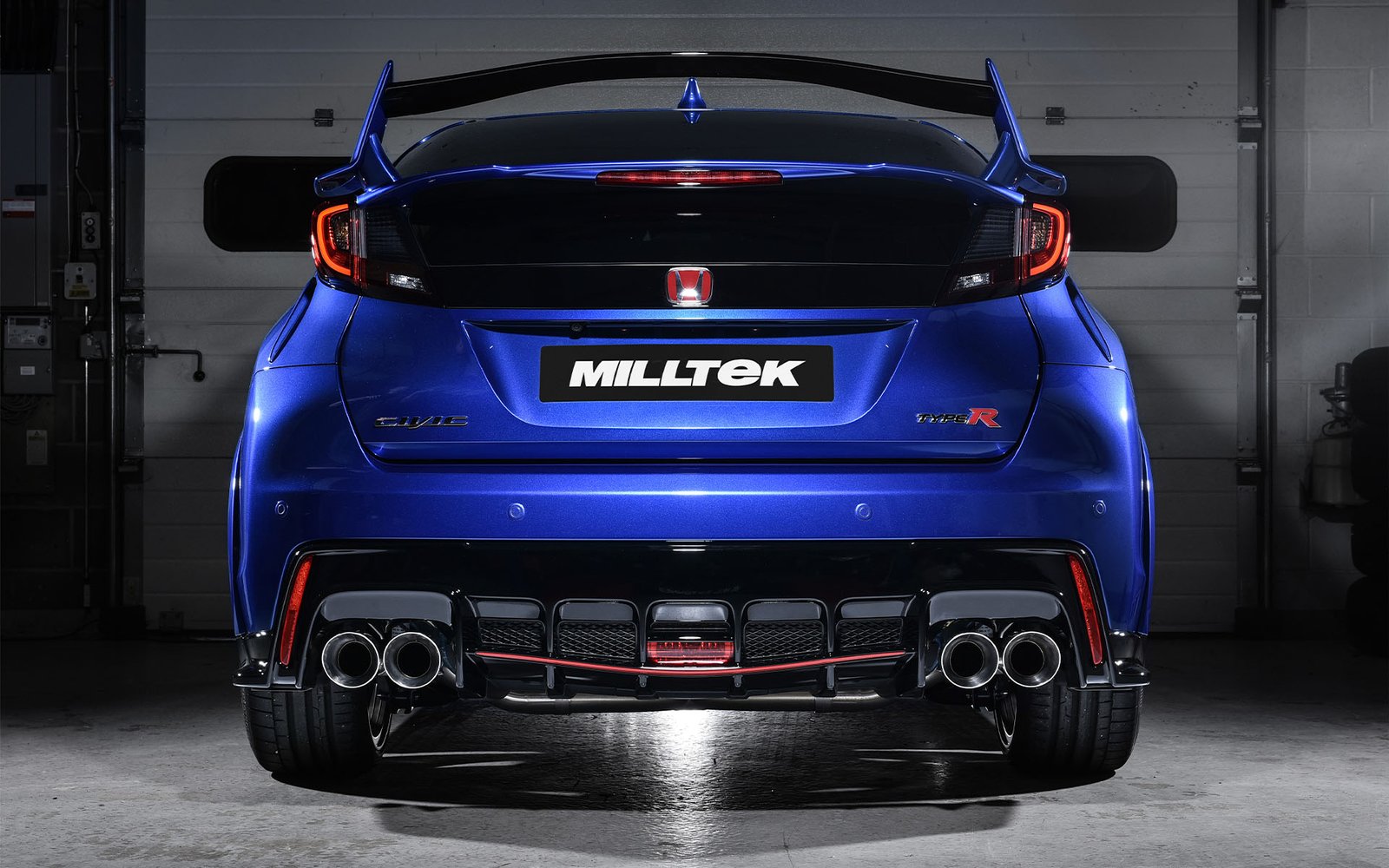 Honda Civic FK2 Type R Turbo (solo modelos con volante a la izquierda) – Escape cat-back resonado