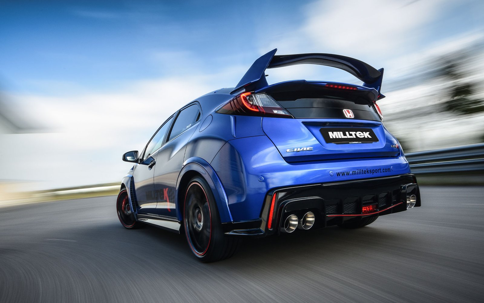 Honda Civic FK2 Type R Turbo (solo modelos con volante a la izquierda) – Escape cat-back resonado