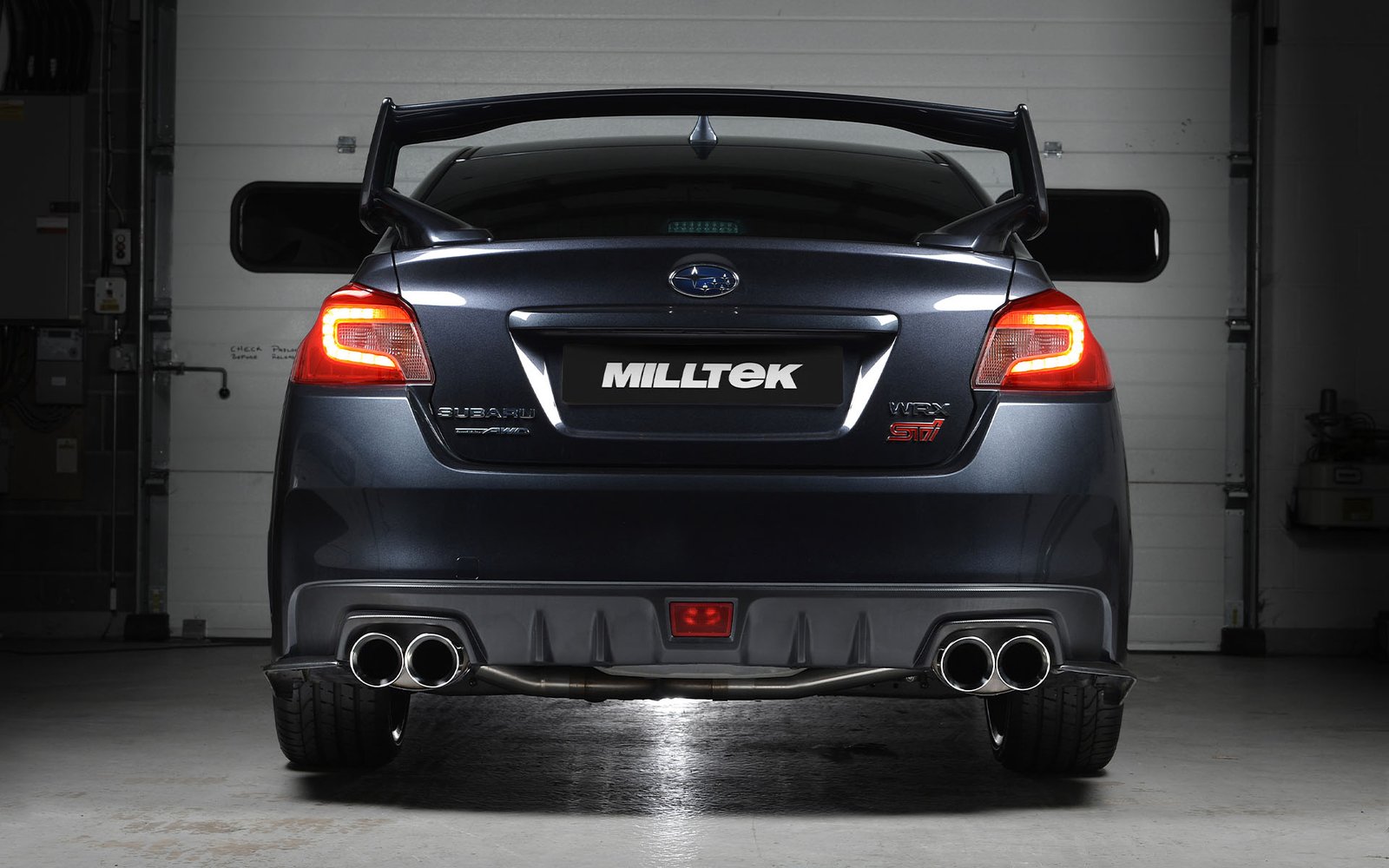 Subraru Impreza WRX y STi (2014 – 2021) – Escape cat-back resonado (sonido más discreto) con MSUB169 Connector y salidas GT-100 pulidas