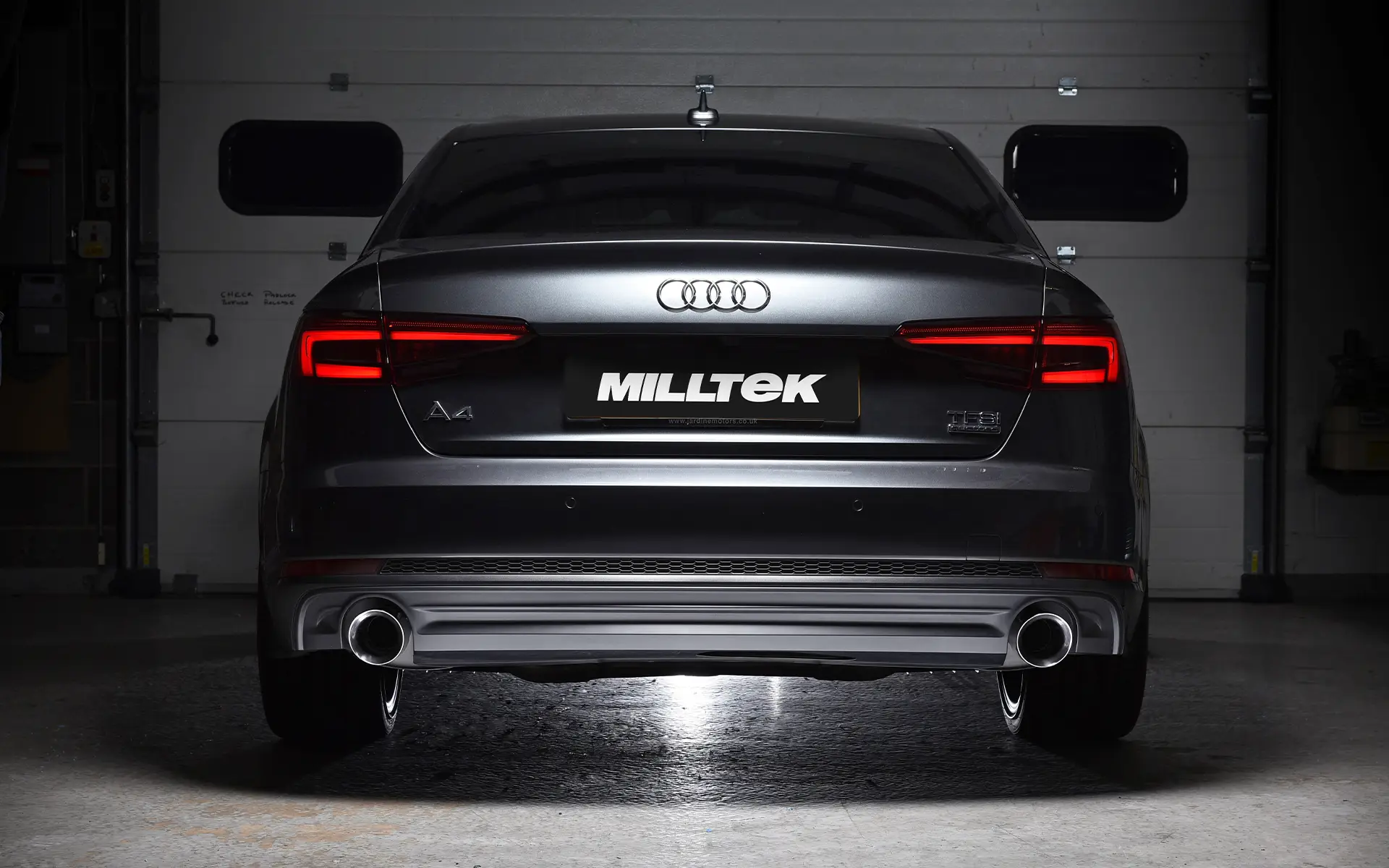 Audi A4 2.0 B9 Quattro – Road+ parcialmente escape cat-back resonado con salidas dobles GT-100 pulidas