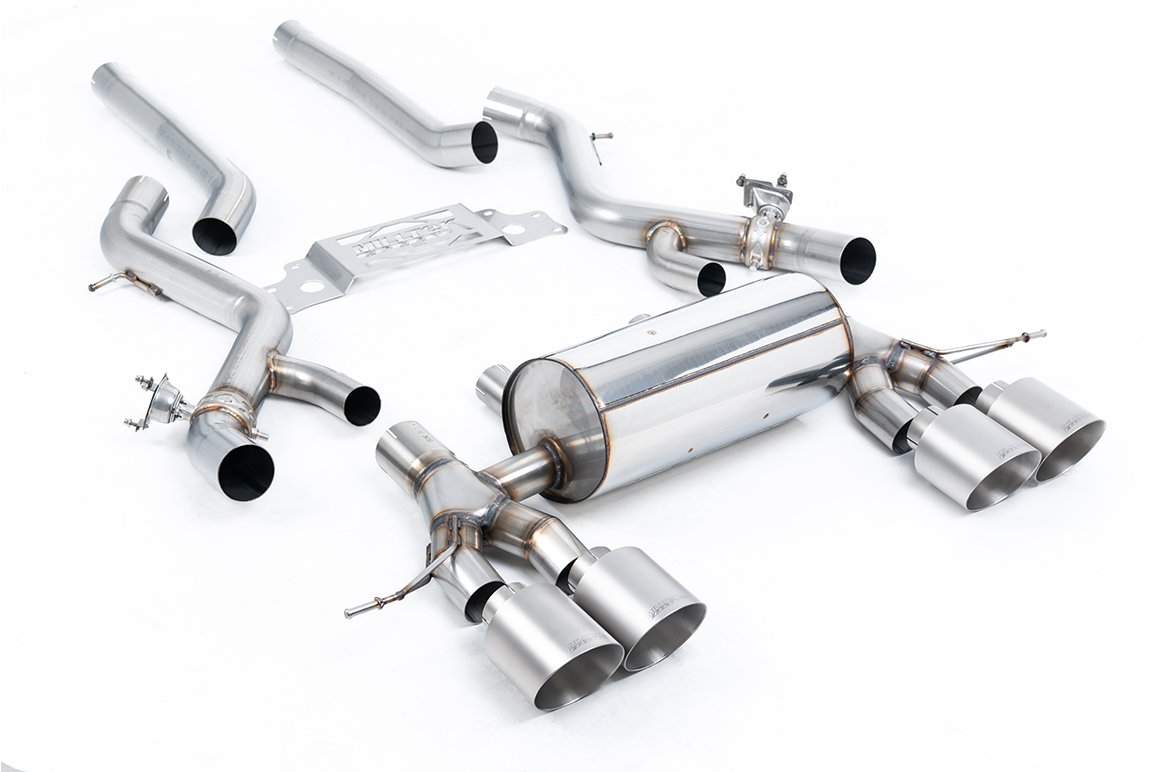 BMW G87 M2 – no resonado sistema cat-back secundario con colas GT-115 de titanio cepillado