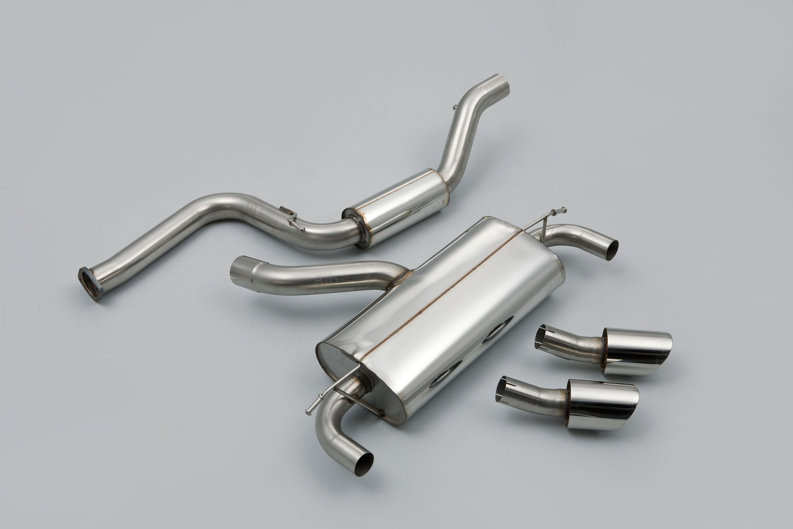 Ford Focus MK2 RS – Escape cat-back resonado (sonido más discreto) con dobles DTM salidas