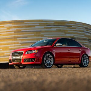 Audi RS4 B7 – V2 con válvulas cat-back con activo H tubo y salidas de titanio azulado ovaladas
