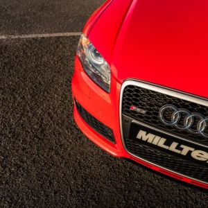 Audi RS4 B7 – V2 con válvulas cat-back con activo H tubo y salidas negras Cerakote ovaladas