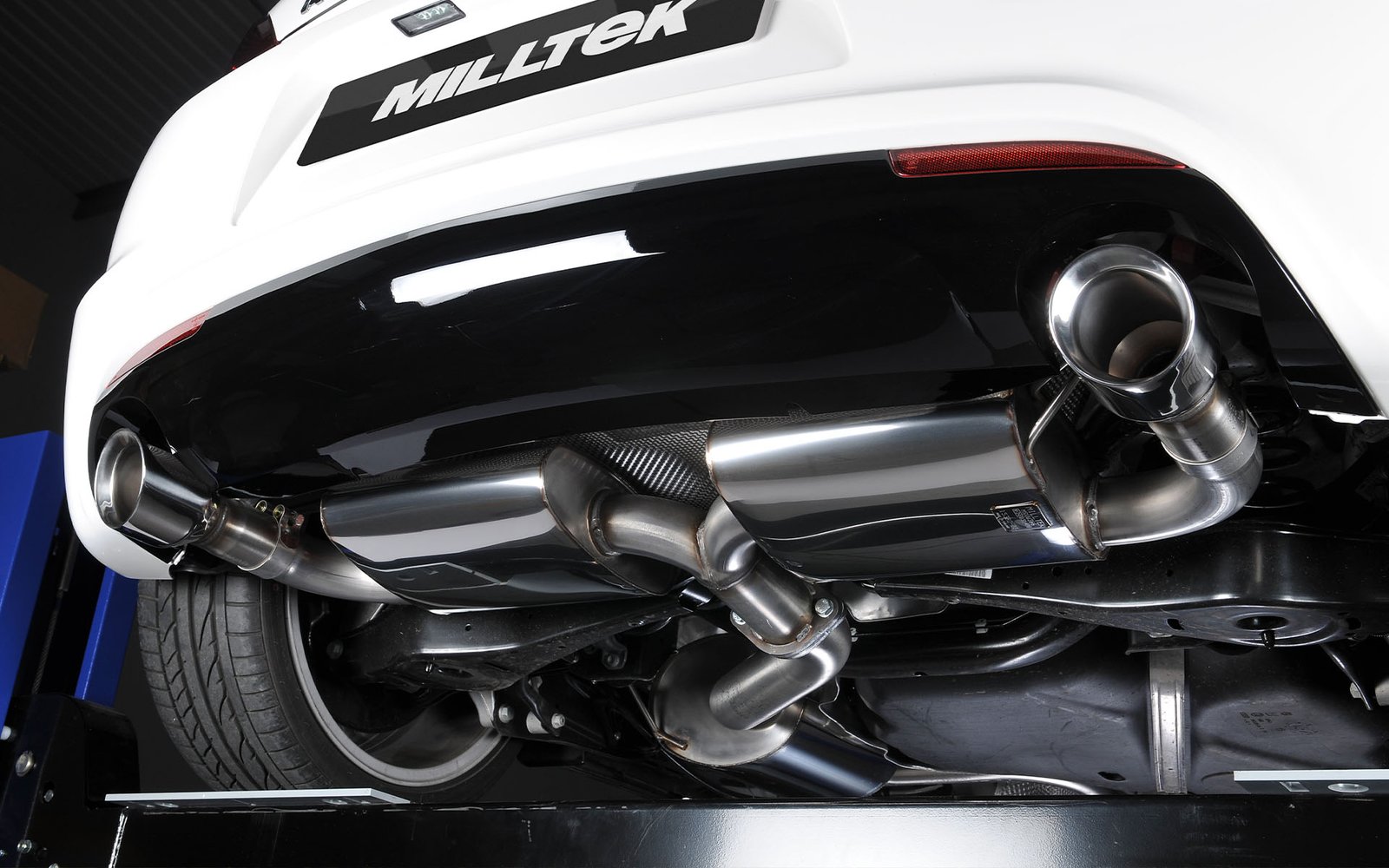 VW Golf GTI MK6/Scirocco R – escape turbo-back resonado (sonido más discreto) con catalizador deportivo de alto flujo y salidas dobles GT100