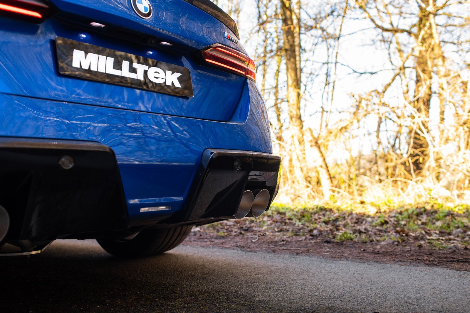BMW M5 G90/G99 (UK/EU Spec) – axle-back con salidas de titanio cepillado