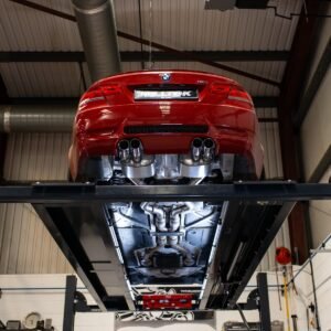 BMW E90/E92 M3 – V2 con válvulas sistema con salidas pulidas