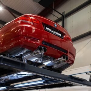 BMW E90/E92 M3 – V2 con válvulas sistema con salidas pulidas